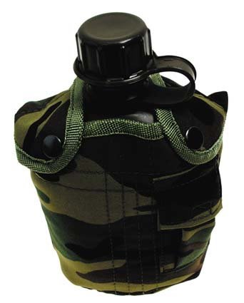 US Feldflasche Kunststoff Trinkflasche mit Tarn Nylonbezug woodland 1 Liter NEU 